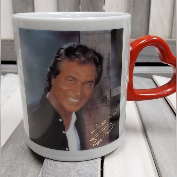 Engelbert Humperdinck 30th Anniversary coffee mug - Picture 4 of 6